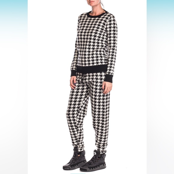 ✨MADELEINE THOMPSON✨Happy Houndstooth Pullover Sweater and Pants Set - Picture 1 of 3
